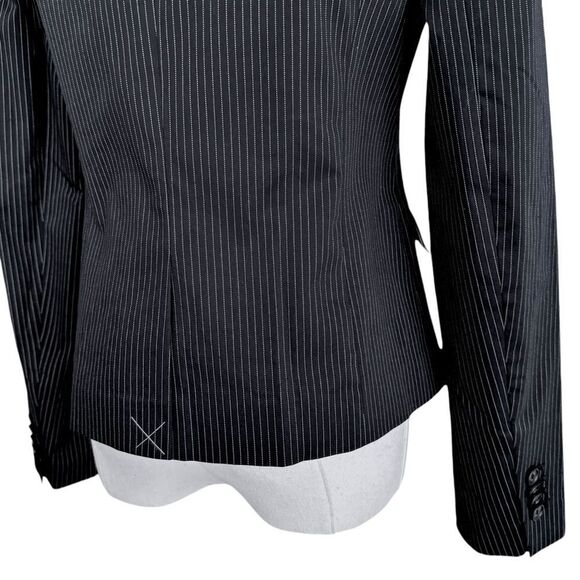 ANN TAYLOR NWOT 2 pocket Cotton mix blazer in Navy Pinstripe Size 4 - Picture 6 of 10